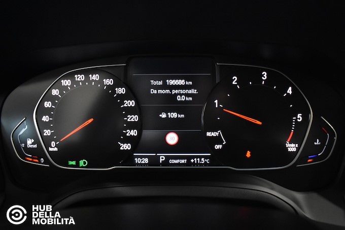 BMW 318d 48V Touring Business Advantage